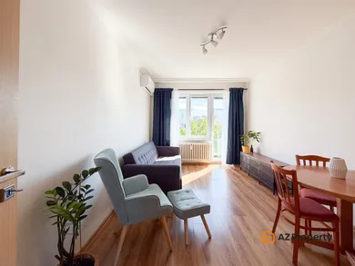 Na prenájom 2-izbový byt, 53 m², Bratislava-Ružinov, Medzilaborecká