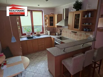 Mieszkania na wynajem, 3-pokojowe, Trnava · €700
