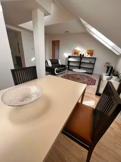 Na prenájom 4-izbový byt, 118 m², Bratislava-Staré Mesto, Hlboká cesta