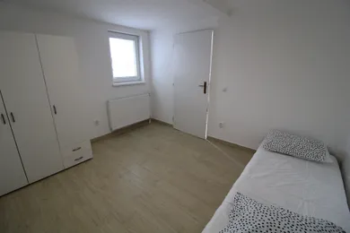 Na prenájom 2-izbový byt, 35 m², Piešťany, A. Šindelára