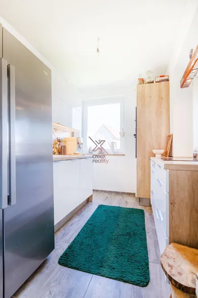 Na predaj 4-izbový byt, 84 m², Horné Dubové