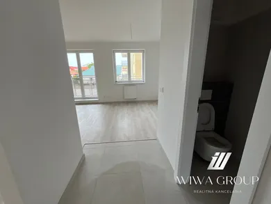 Na predaj 2-izbový byt, 63 m², Štúrovo, Bruntálska