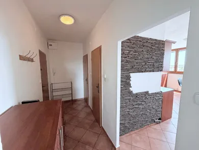 Na predaj 3-izbový byt, 70 m², Nitra, Štúrova