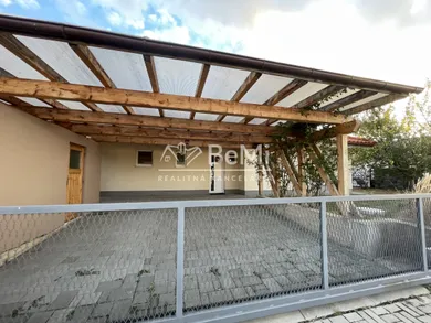 Domy na sprzedaż, 4-pokojowe, Dulova Ves · €359 000