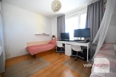 Na predaj 3-izbový byt, 66 m², Trnava, Čajkovského
