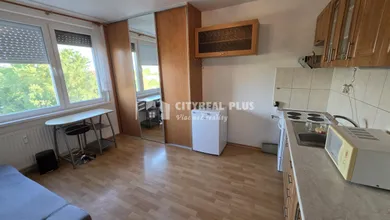 Mieszkania na wynajem, 1-pokojowe, Nové Zámky · €320