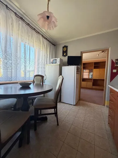 Na prenájom 4-izbový byt, 90 m², Žilina, Levočská