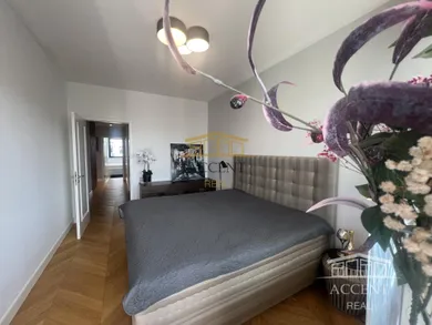 Na prenájom 4-izbový byt, 105 m², Bratislava-Staré Mesto, Mýtna