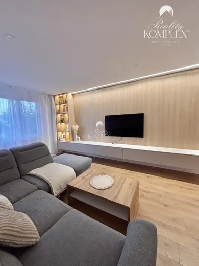 Mieszkania na sprzedaż, 3-pokojowe, Komárno · €128 000