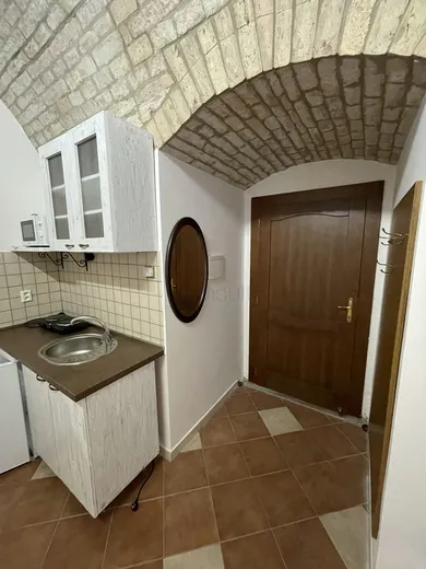Na prenájom 1-izbový byt, 23 m², Komárno, Okružná cesta