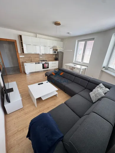 Na predaj 2-izbový byt, 66 m², Žilina, Moyzesova
