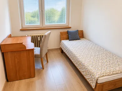 Na prenájom 5-izbový byt, 90 m², Bratislava-Karlova Ves, Zohorská