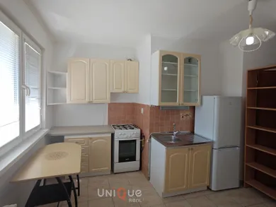 Mieszkania na sprzedaż, 1-pokojowe, Komárno · €77 700