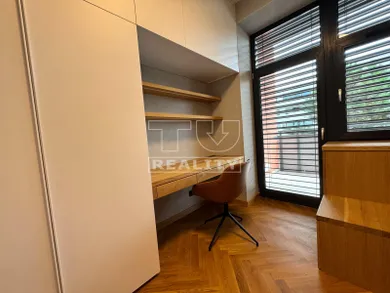 Na prenájom 3-izbový byt, 88 m², Žilina