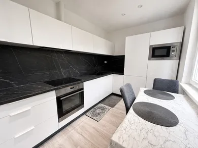 Na prenájom 2-izbový byt, 55 m², Žilina, Gabajova