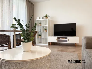 Mieszkania na wynajem, 1-pokojowe, Trnava · €600