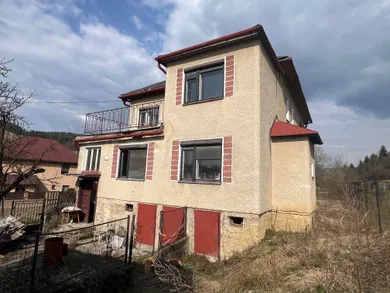 Na predaj dom, 180 m², Staškov