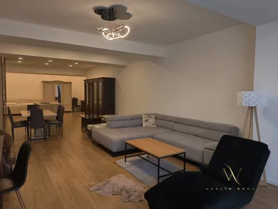 Na predaj 3-izbový byt, 139 m², Bratislava-Staré Mesto, Obchodná 4