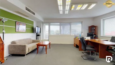 Na prenájom komerčné, 124 m², Piešťany