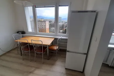 Na prenájom 2-izbový byt, 56 m², Žilina, Gabajova