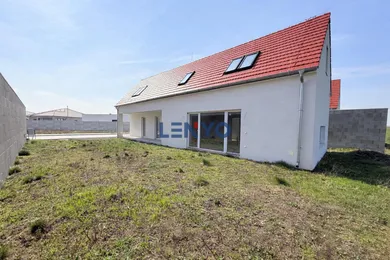 Domy na sprzedaż, Topoľnica · €200 000
