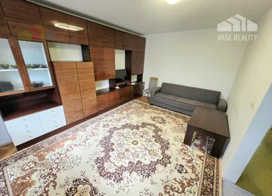 Na prenájom 3-izbový byt, 73 m², Bánovce nad Bebravou, A. Hlinku