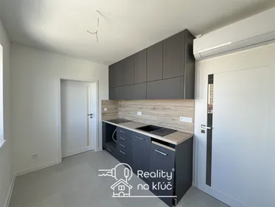 Byty na predaj 2-izbový, Lučenec · €89 500