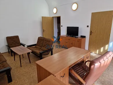 Mieszkania na wynajem, 3-pokojowe, Prešov · €600