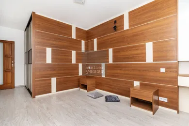 Na predaj komerčné, 106 m², Bratislava-Petržalka, Budatínska