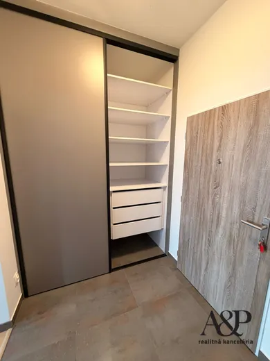 Na prenájom 1-izbový byt, 37 m², Skalica