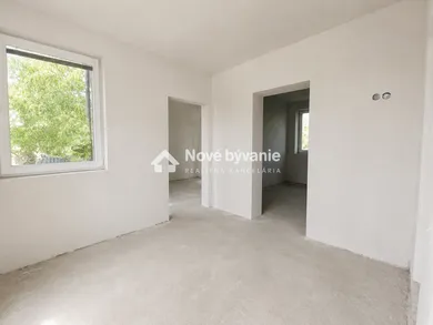 Na predaj 4-izbový dom, 100 m², Veľký Ďur