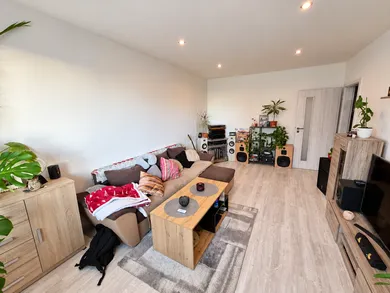 Na predaj 2-izbový byt, 69 m², Nové Zámky, Nábrežná