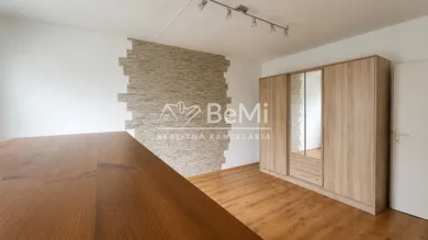 Na predaj 3-izbový byt, 68 m², Rimavská Sobota