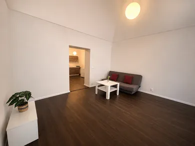 Na prenájom 2-izbový byt, Liptovský Mikuláš, 1. mája