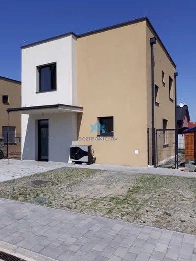 Na predaj 4-izbový dom, 99 m², Bílkove Humence, Šaštín-Stráže