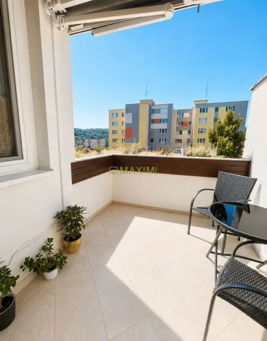 Na predaj 5-izbový byt, 121 m², Bratislava-Dúbravka, Saratovská