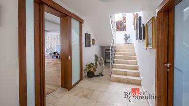Na predaj dom, 350 m², Rovinka, Astrová