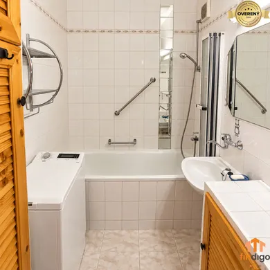 Na prenájom 1-izbový byt, 38 m², Nitra, Petzwalova
