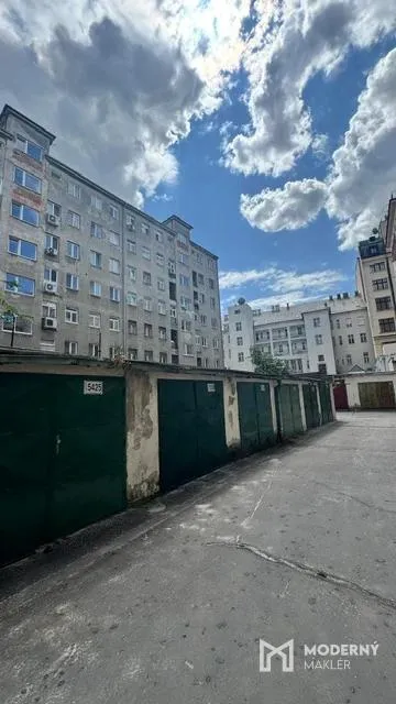 Obiekty na sprzedaż, Bratislava-Staré Mesto · €40 000