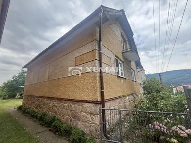 Na predaj 2-izbový dom, 110 m², Tekovská Breznica