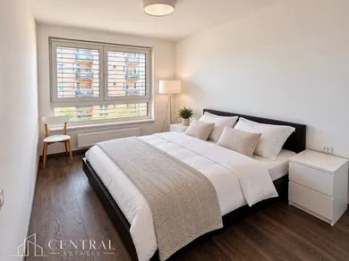 Na prenájom 2-izbový byt, 48 m², Bratislava-Staré Mesto, Krížna
