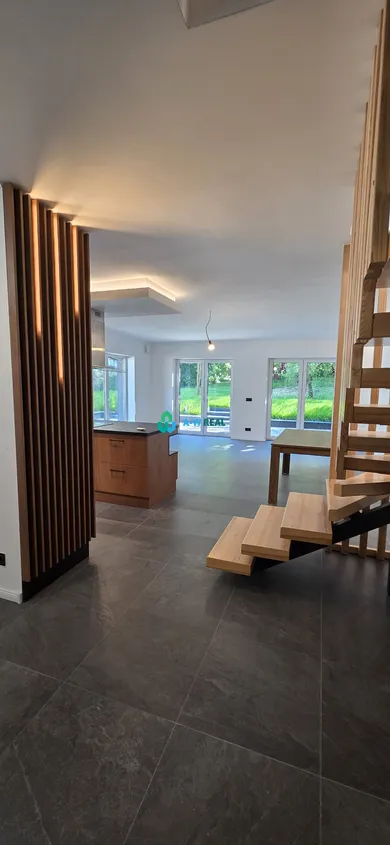 Na predaj 5-izbový dom, 160 m²