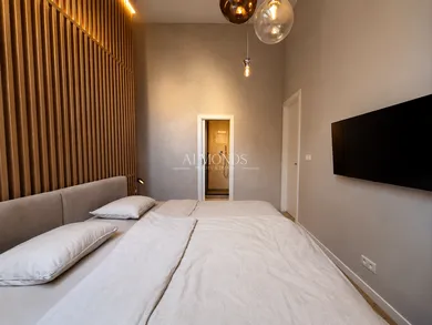 Na predaj 3-izbový byt, 80 m², Bratislava-Staré Mesto, Ľadová