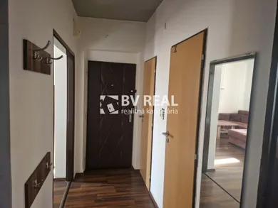 Na prenájom 2-izbový byt, 51 m², Prievidza, Štefana Králika