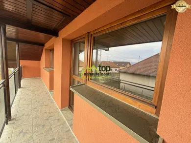 Na predaj 5-izbový dom, 200 m², Hrušovany