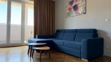 Na prenájom 2-izbový byt, 59 m², Bratislava-Ružinov, Karadžičova