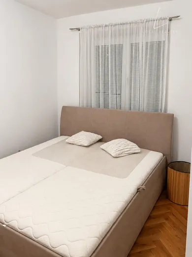 Na prenájom 2-izbový byt, 40 m², Bratislava-Ružinov, Miletičova
