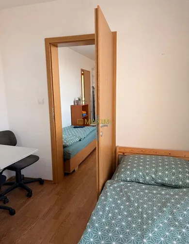 Na predaj 4-izbový byt, 95 m², Bratislava-Nové Mesto, Nová Rožňavská