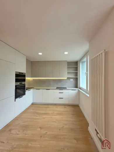 Квартиры на продажу, 3-комнатные, Košice-Západ · €255 000