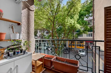 Na prenájom 2-izbový byt, 48 m², Bratislava-Ružinov, Velehradská